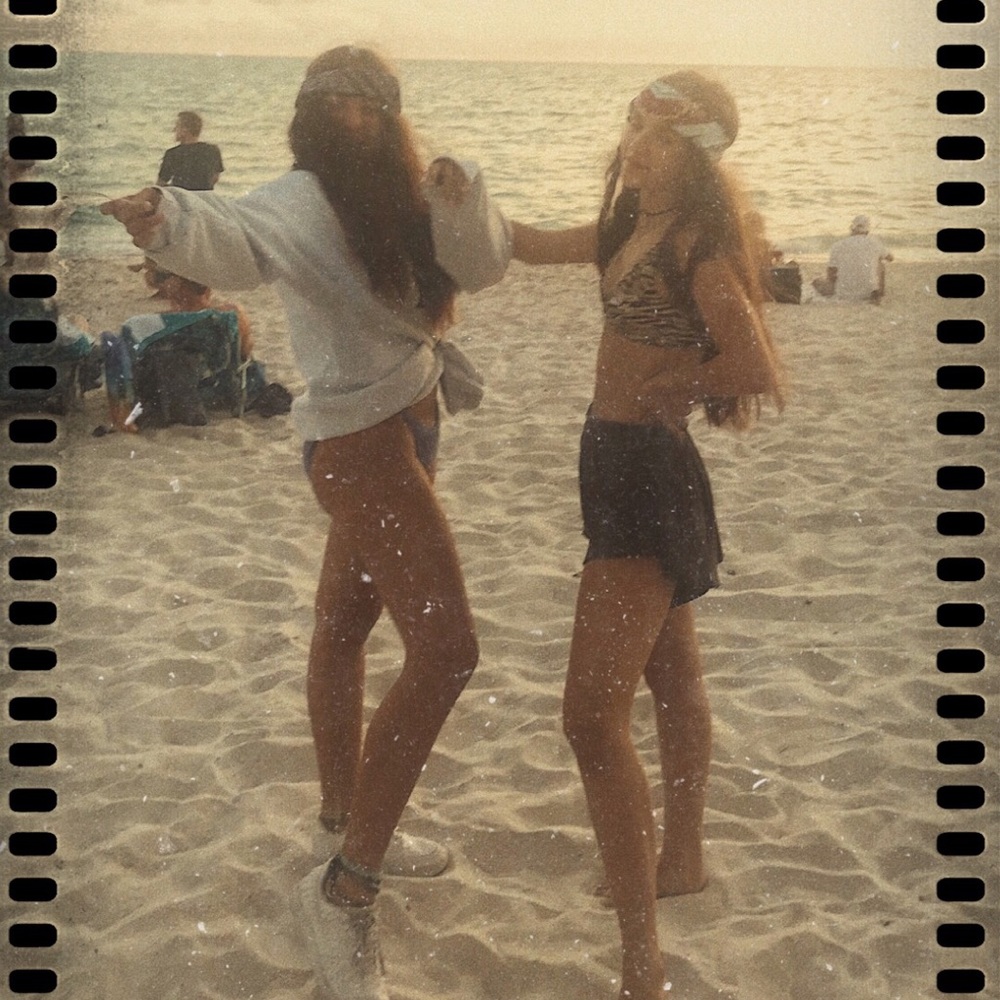 Meet your Posher, Camila